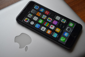 Apple iPhone
